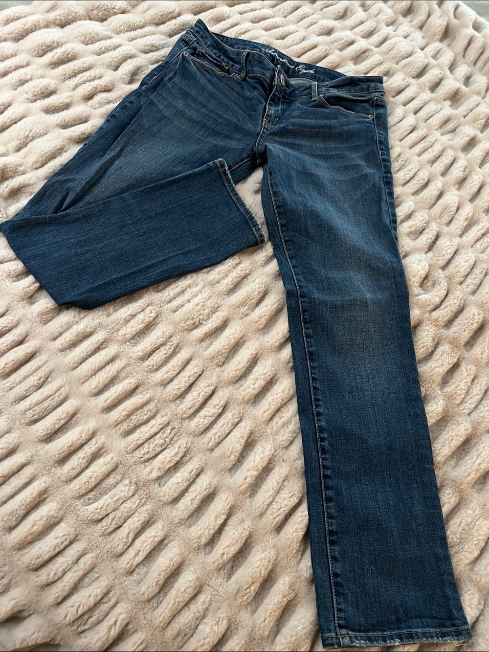 American Eagle Outfitters Women's Dark Blue Straight Leg Jeans